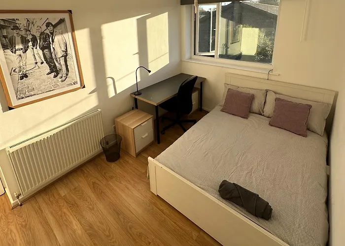 Homestay The Smiths Manchester