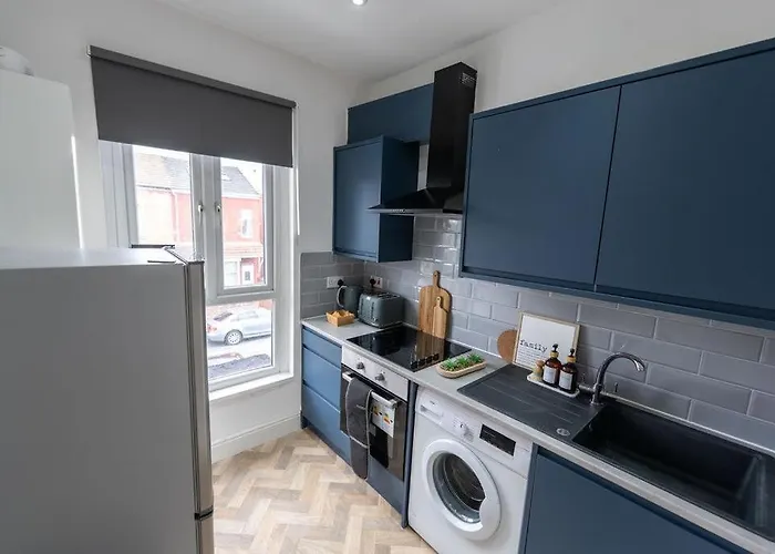 Entire House With Two Self-contained Flats * Manchester