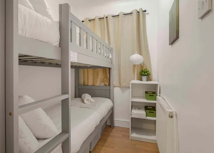 Guestready - Cozy 3-bedroom In Droylsden Guest house 3*