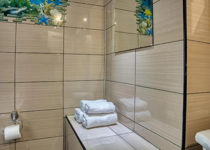 Casa vacanze 3 Bedrooms Sleeps 7 Free Parking *