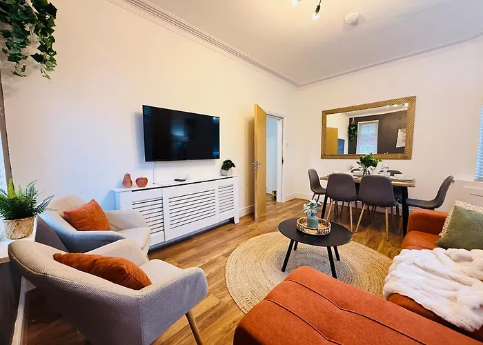 Stunning 3-bed Games *