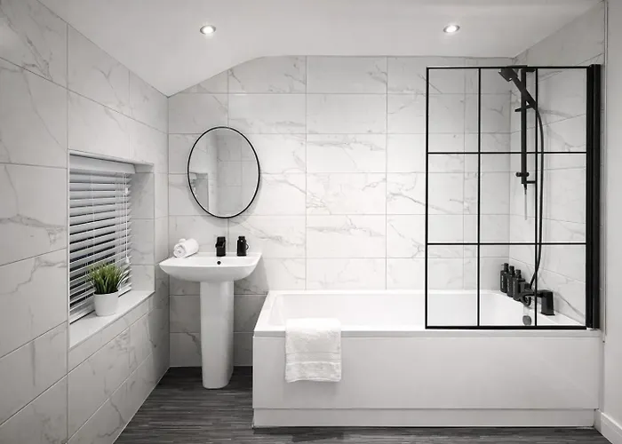 Game Zone, Trafford Centre Nearby, Sleeps 8