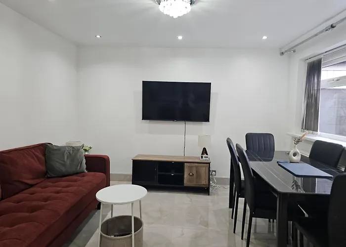 Prázdninový dům Modern & Bright 3br Near Ctr!