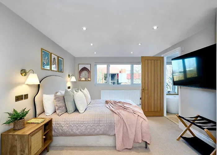 Stylish 4 Bed In Old Trafford Next To Mufc Semesterbostad Manchester