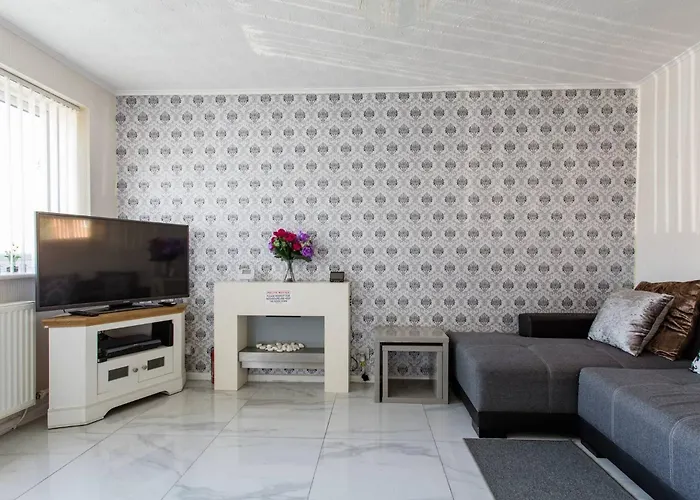 2 Bedroom Eith 3 Beds Sofa Bed Near Stadium Manchester