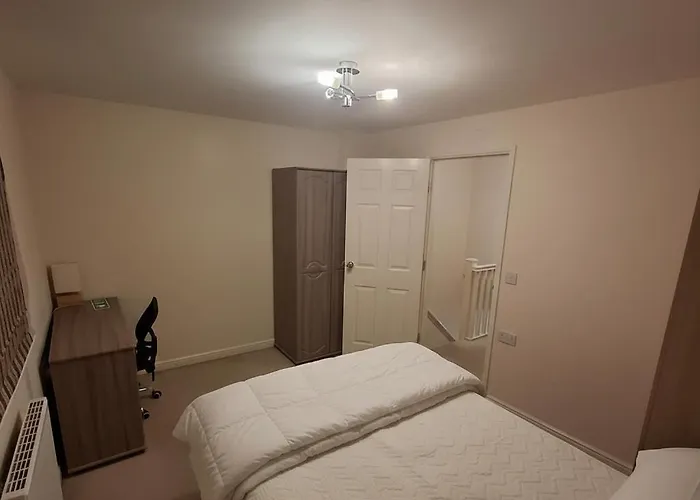 Vibrant Mcr Townhouse - Cc - Apollo - Sleeps14 *