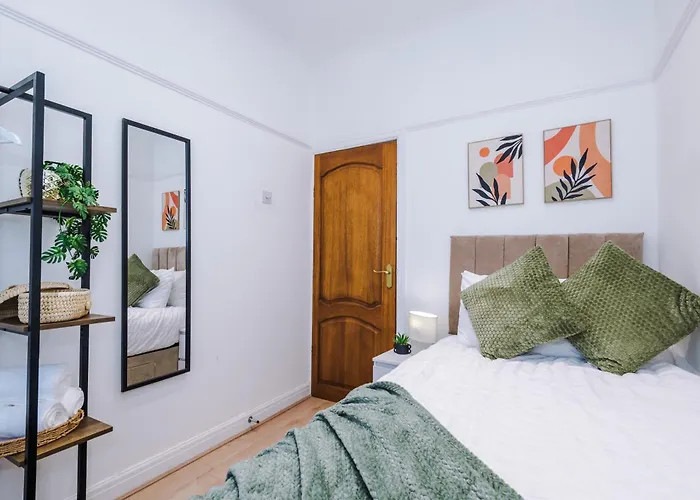 Free Park Stunning 3bedroom In *