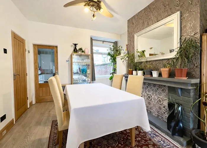 Comfortable * Manchester