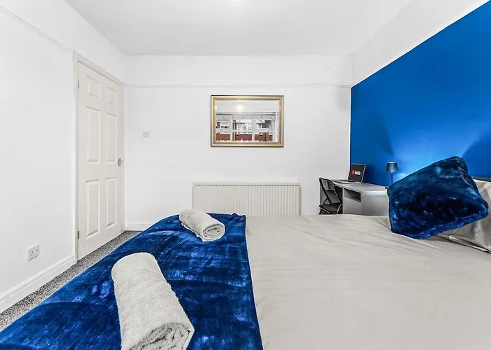 Luxury Group - - Sleeps 9 * Манчестер