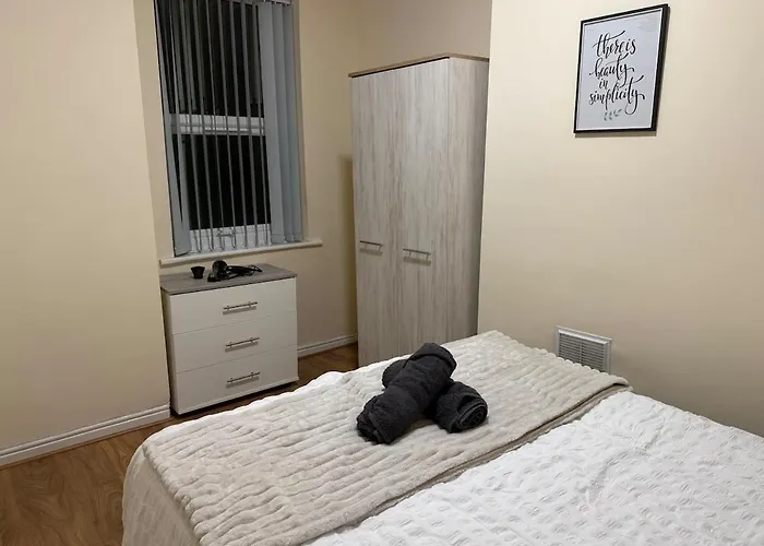 Σπίτι διακοπών 4-bed Retreat Great For Groups Μάντσεστερ