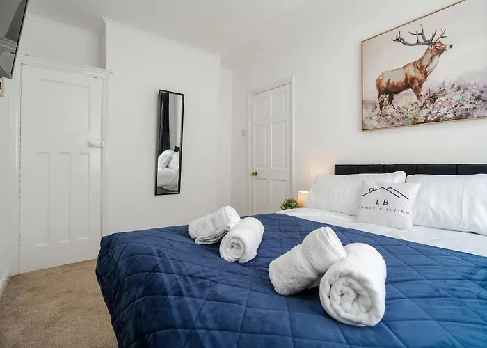 Stunning 2br House In Near Etihad And Coop Arena Дом отдыха Манчестер