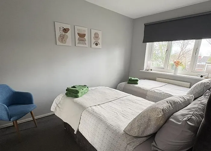 Contractor-friendly In Manchester, Parking, Wifi Μάντσεστερ