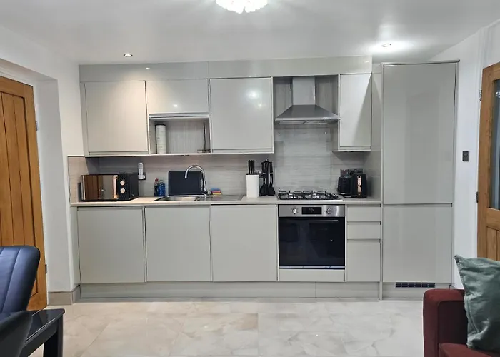 Modern & Bright 3br Near Ctr! Dom wakacyjny *