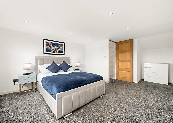 Сasa de vacaciones Modern And Comfy 3 Bed Near Etihad And Coop Live Arena *