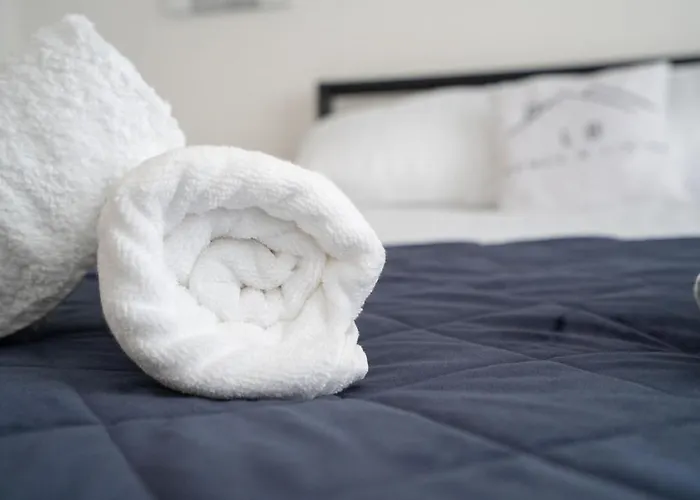 Stunning 2br House In Near Etihad And Coop Arena Manchester