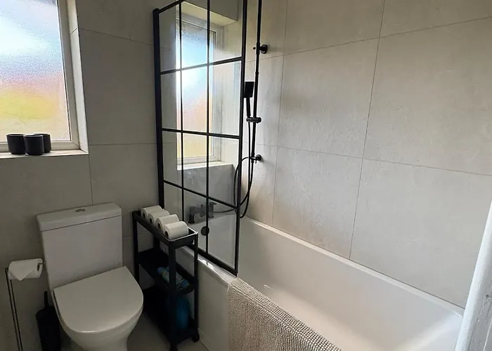 Contractor-friendly In Manchester, Parking, Wifi * Μάντσεστερ