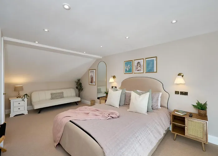 Stylish 4 Bed In Old Trafford Next To Mufc * Manchester