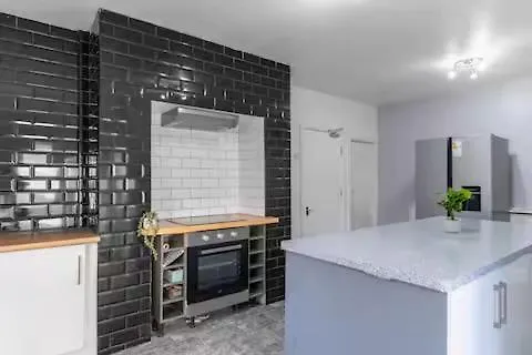 Mauldeth Shared House Πανσιόν *