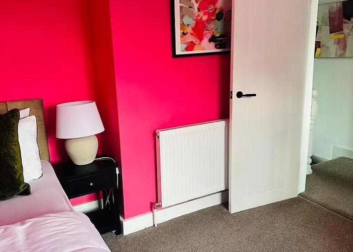 Tatil Evi Getaway Bright & Spacious With Parking Manchester