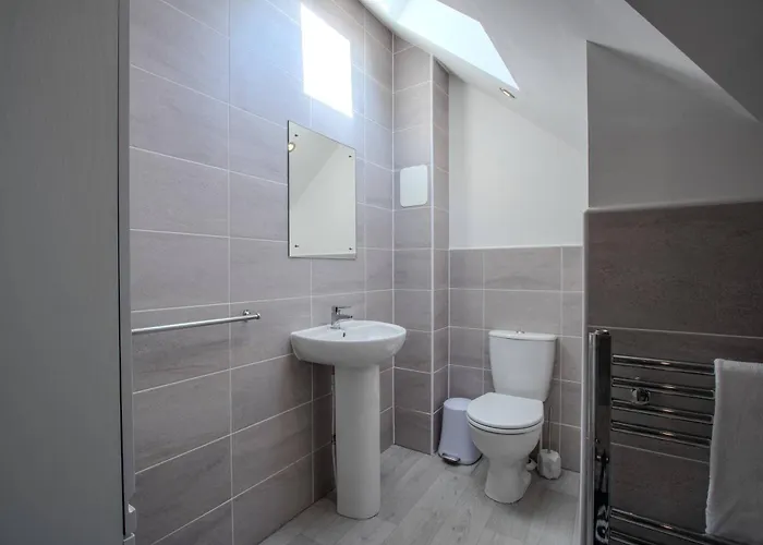 Dom wakacyjny Modern 2-bed In Swinton By Mcpi Hosting, Perfect For Families & Contractors *