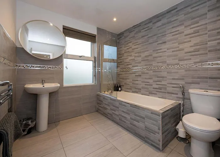 Goulder House- Close To Etihad & M60