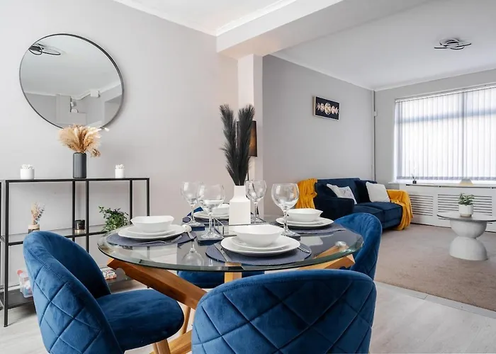 Stunning 2br House In Near Etihad And Coop Arena Tatil Evi