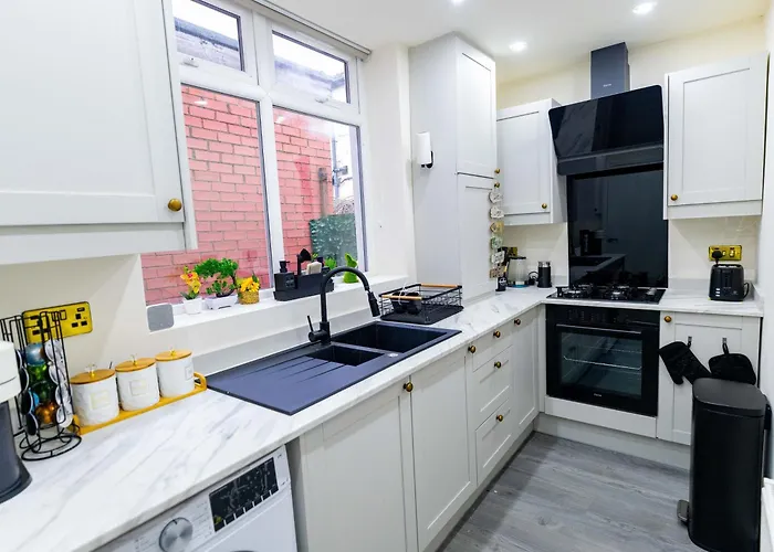 Paradise Nestv Манчестер