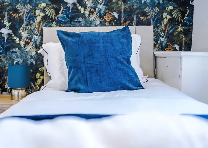 3 Bedroom Town House - Etihad Stadium - Free Parking 펜션 *