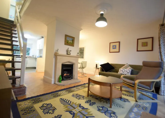 Tatil Evi Cosy 2bdr House With Driveway Near *