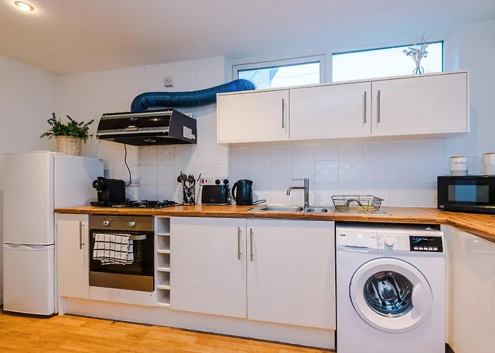 Stylish House In With Pool Table Manchester