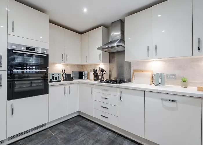 E-haven - Etihad-coop Live-free Parking-pool Table Feriehus Manchester