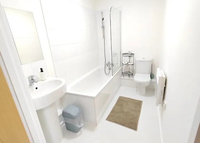 Modern Private In Shared 2 Bed Flat Camp St Rum i privatbostad