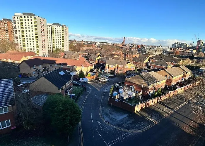 New Private In Shared 2 Bed Flat Delta Point Manchester