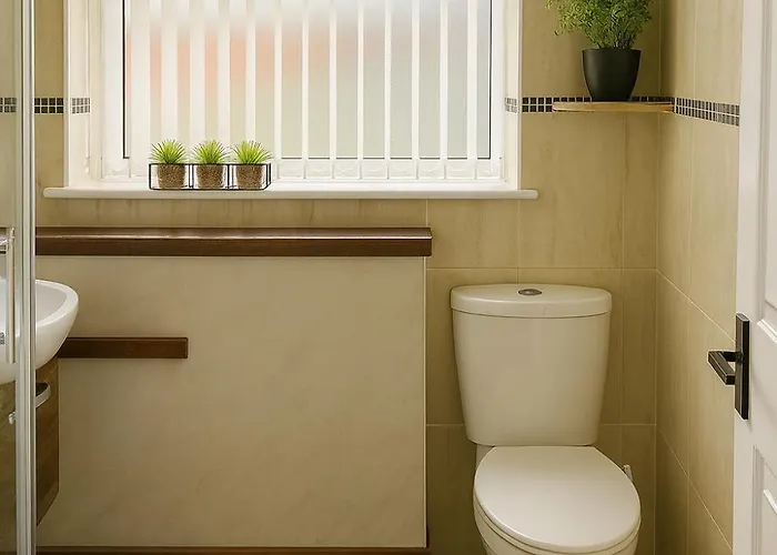 Spacious 3-bed House With Private Yard *