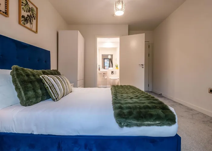 Stylish Townhouse By Arndale & Ao Arena, Free Parking *