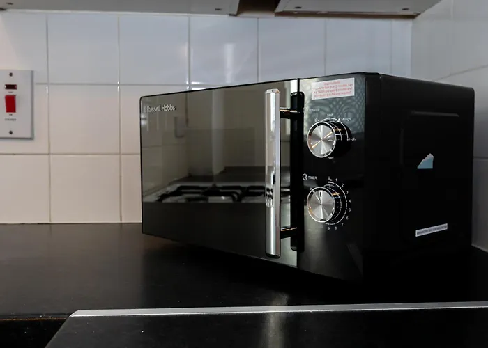 Steps From Old Trafford - Modern *