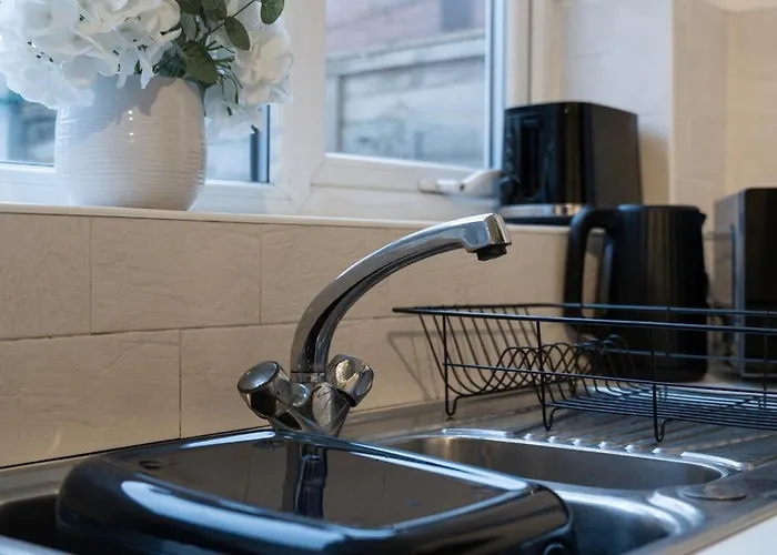 Luxury Group - - Sleeps 9 * Manchester