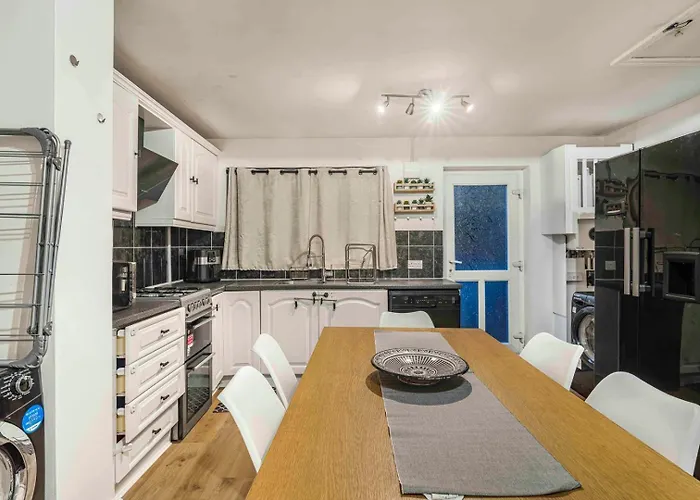 Guestready - Cozy 3-bedroom In Droylsden