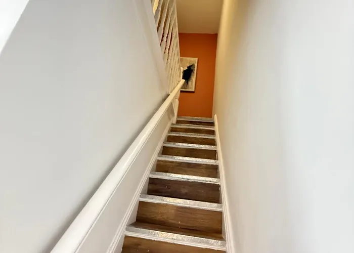 3br House Near Old Trafford With Games Sleeps 8 Tatil Evi