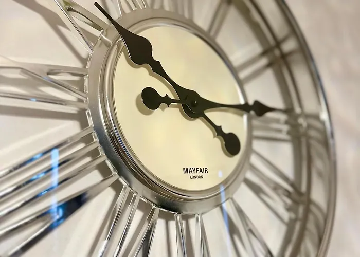 Modern And Comfy 3 Bed Near Etihad, Coop Live Arena And Centre 펜션 *