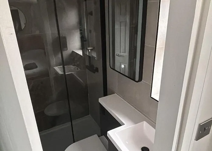 Hendham - Near Etihad Stadium, Coop Live Arena, National Cycling Centre & 24 Hour Asda