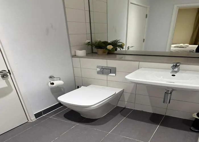 Holiday home Stylish Townhouse With Parking - Pass The Keys *