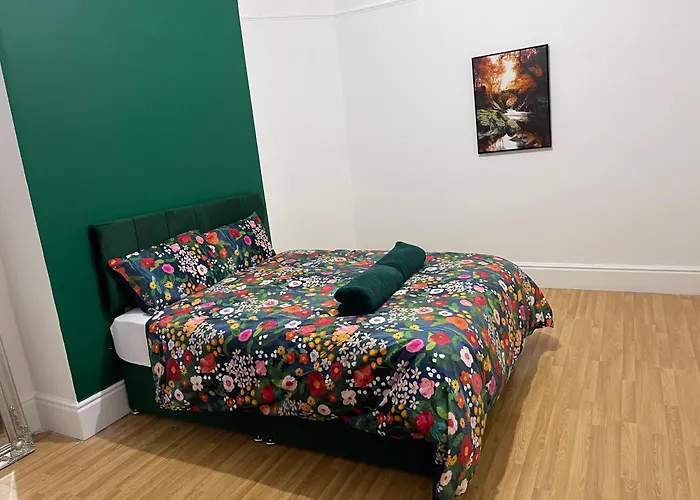 ホームステイ Princess Shahzadi マンチェスター