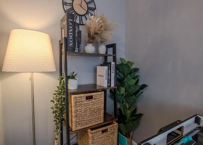 Modern 3br House - Quiet Clifton Area Mánchester