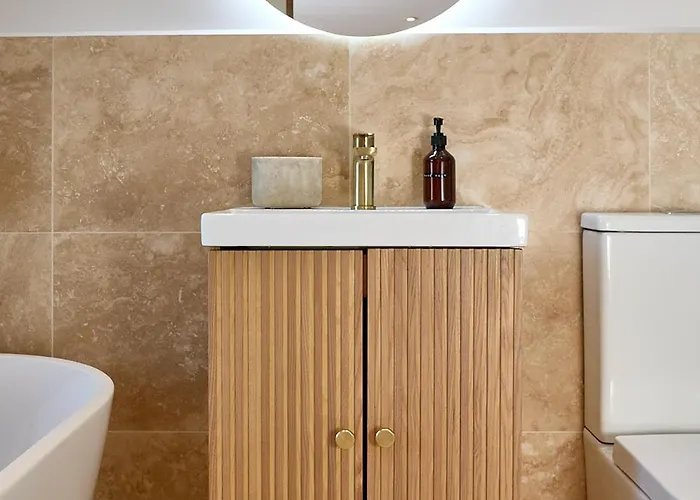 Stylish 4 Bed In Old Trafford Next To Mufc * Manchester