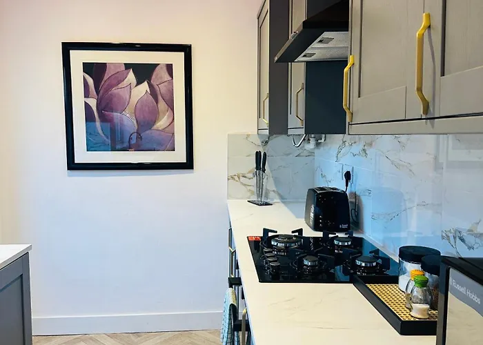 Dom wakacyjny Getaway Bright & Spacious With Parking