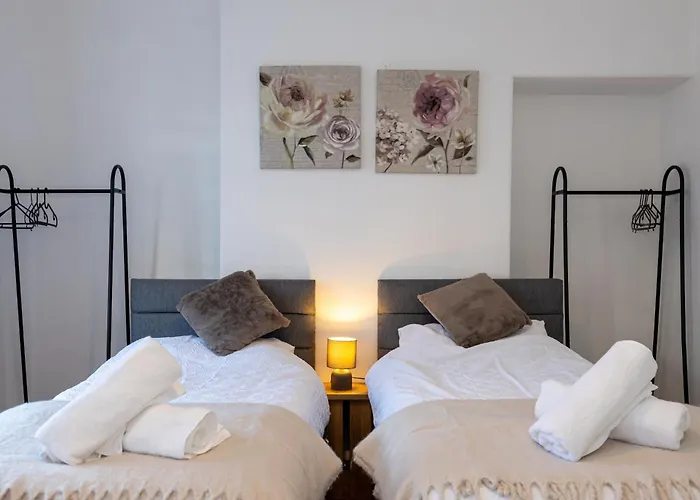 Steps From Old Trafford - Modern Manchester