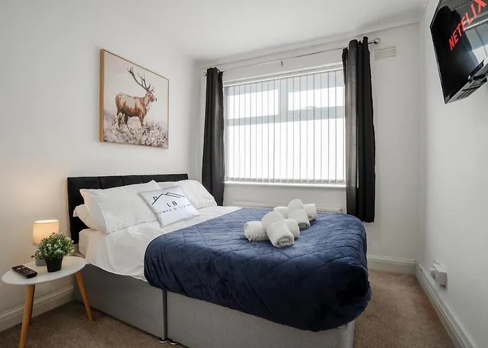 Tatil Evi Stunning 2br House In Near Etihad And Coop Arena