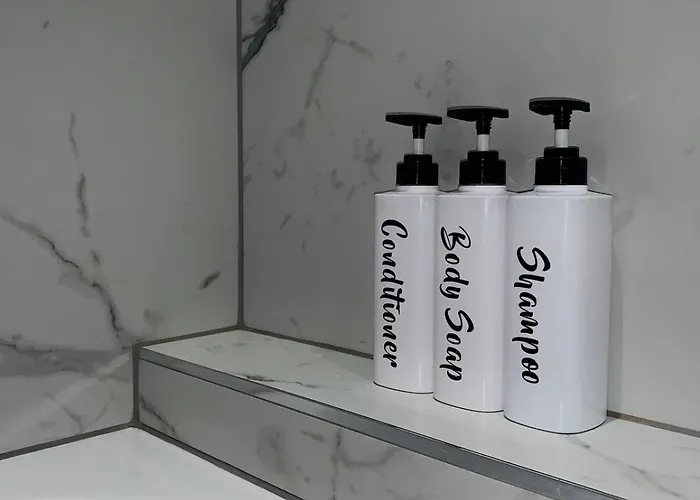 Dom wakacyjny Modern 3-br On Edge Of Center With Free Parking Manchester