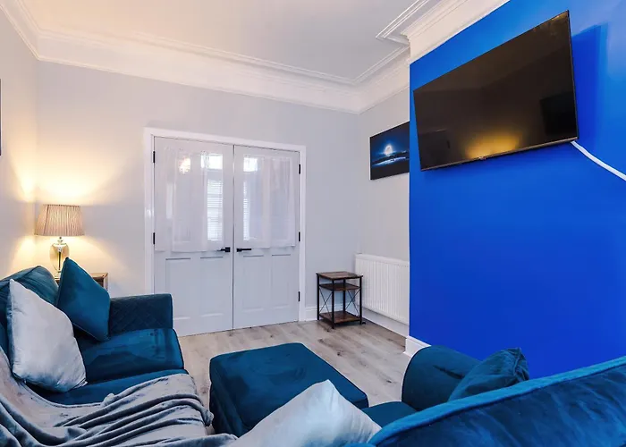 Ideal Group 3br House For 8 Parking Holiday home Manchester